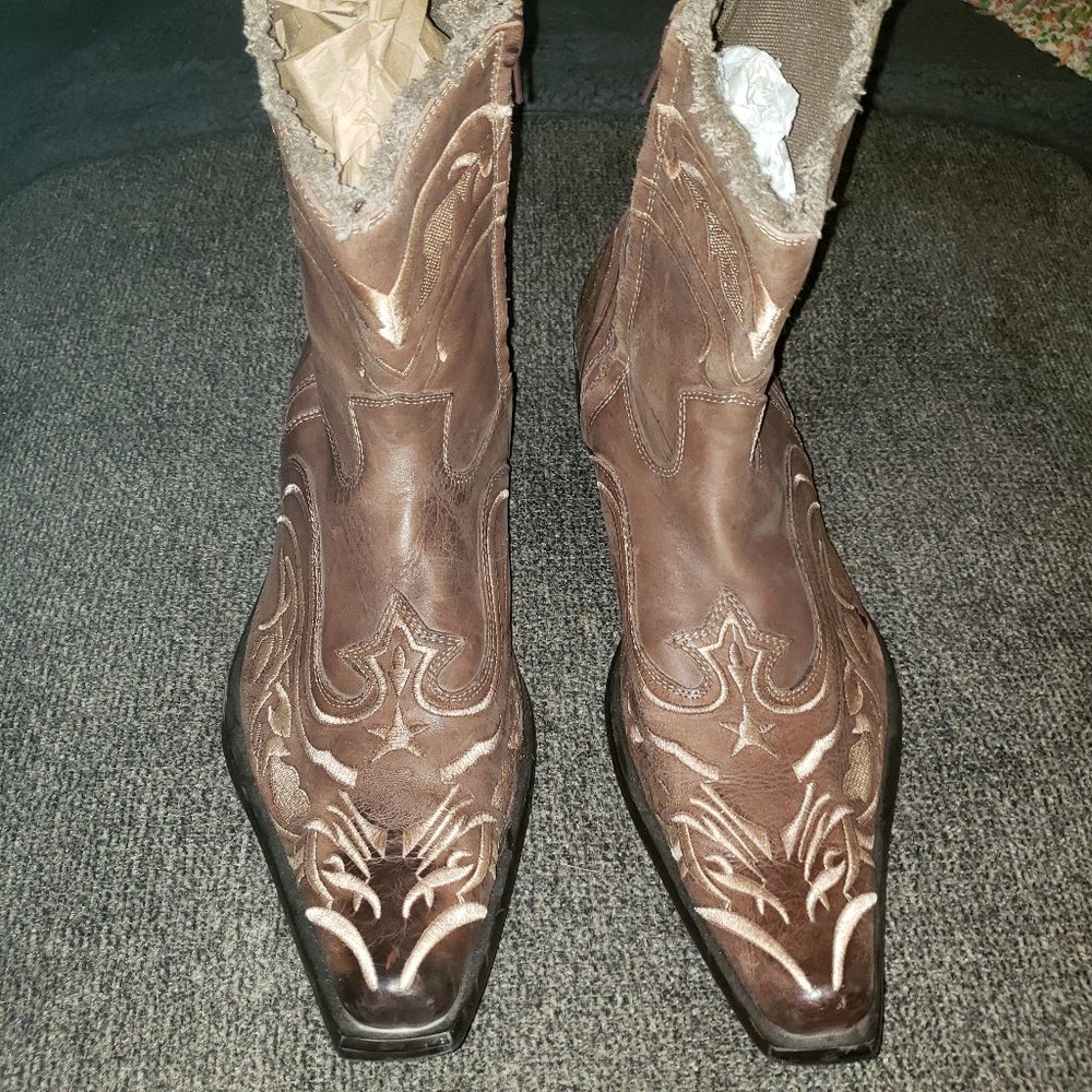Aldo Vaccarino Zippered Western-style Size 44 Short Boots